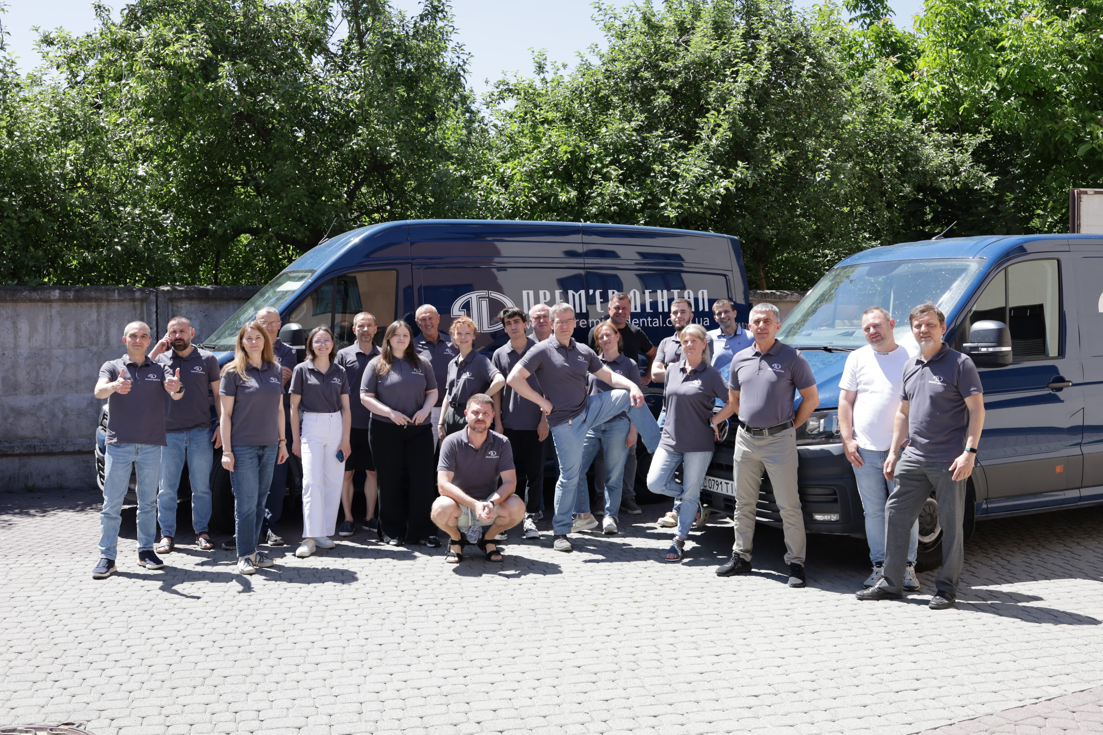 Команда Premier Dental